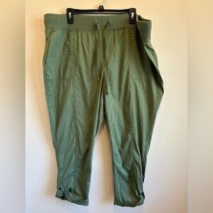 Torrid Pull On Convertible Poplin Crop Olivine Green Pant 3 High Rise Stretch